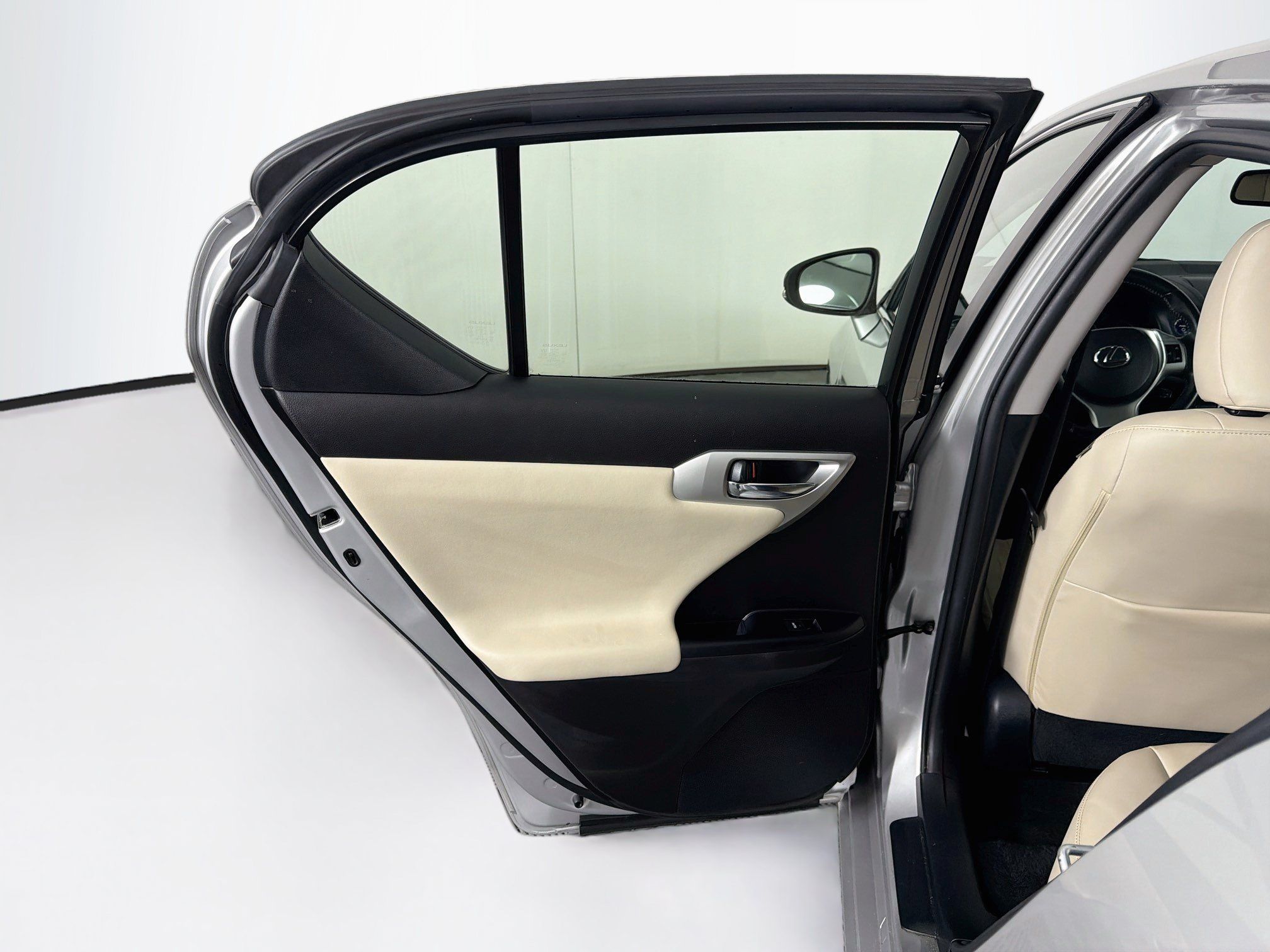 Used 2012 Lexus CT 200h Premium w/ Premium Audio Pkg FWD image 27