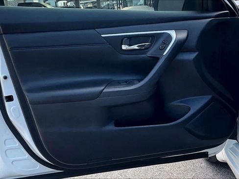 Used 2017 Nissan Altima 2.5 SR w/ Midnight Edition Package image 21