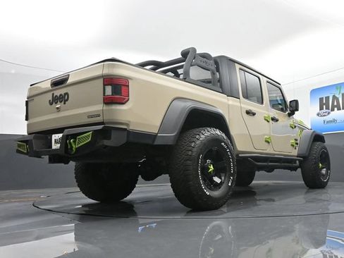 Used 2020 Jeep Gladiator Sport w/ Quick Order Package 24S AWD/4WD image 17