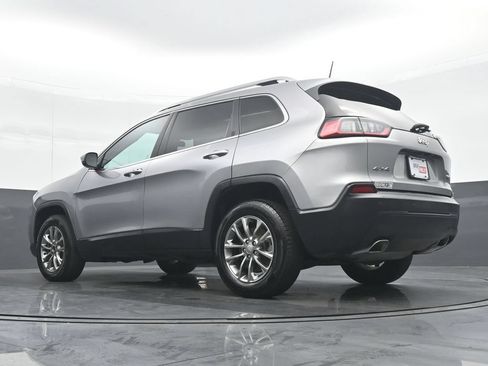 Used 2019 Jeep Cherokee Latitude Plus AWD/4WD image 28