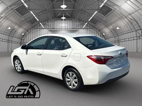 Used 2015 Toyota Corolla LE FWD image 5