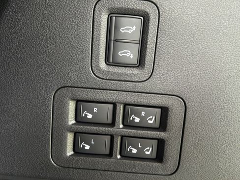 Certified 2026 Nissan Armada PRO-4X AWD/4WD image 13