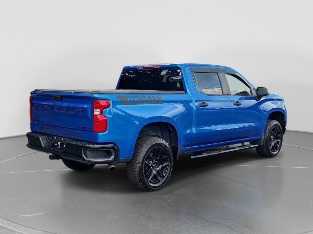 Used 2022 Chevrolet Silverado 1500 Custom Trail Boss w/ LPO, Dark Essentials Package AWD/4WD image 4
