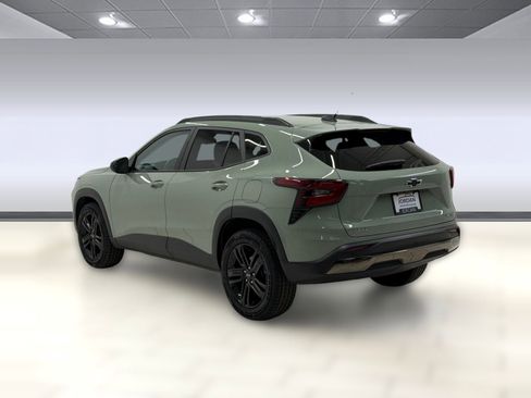 Used 2025 Chevrolet Trax ACTIV w/ Driver Confidence Package image 2