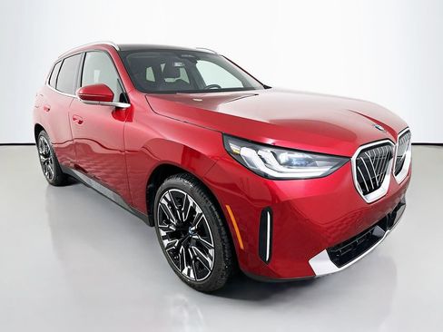 Used 2025 BMW X3 xDrive30i w/ Premium Package AWD/4WD image 3