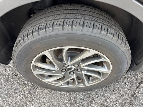 Certified 2022 Lincoln Corsair FWD image 10