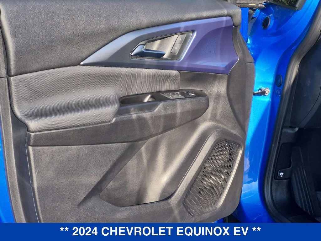 Used 2024 Chevrolet Equinox EV LT AWD/4WD image 11