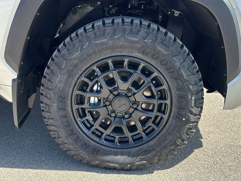 New 2026 Toyota Tundra SR5 image 12