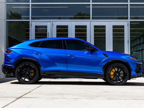 Used 2022 Lamborghini Urus image 4