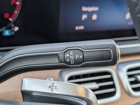 Used 2024 Mercedes-Benz GLE 450 4MATIC image 21