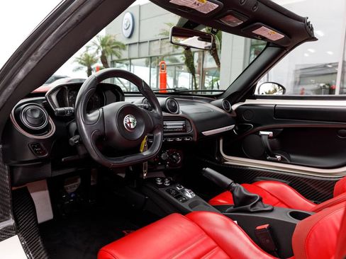 Used 2016 Alfa Romeo 4C Spider w/ Convenience Group - Spider RWD image 22
