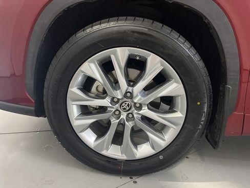 Used 2021 Toyota Highlander Limited AWD/4WD image 15