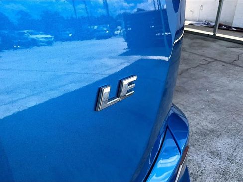Used 2017 Toyota RAV4 LE FWD image 21