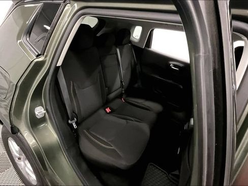 Used 2018 Jeep Compass Sport w/ Cold Weather Group AWD/4WD image 25
