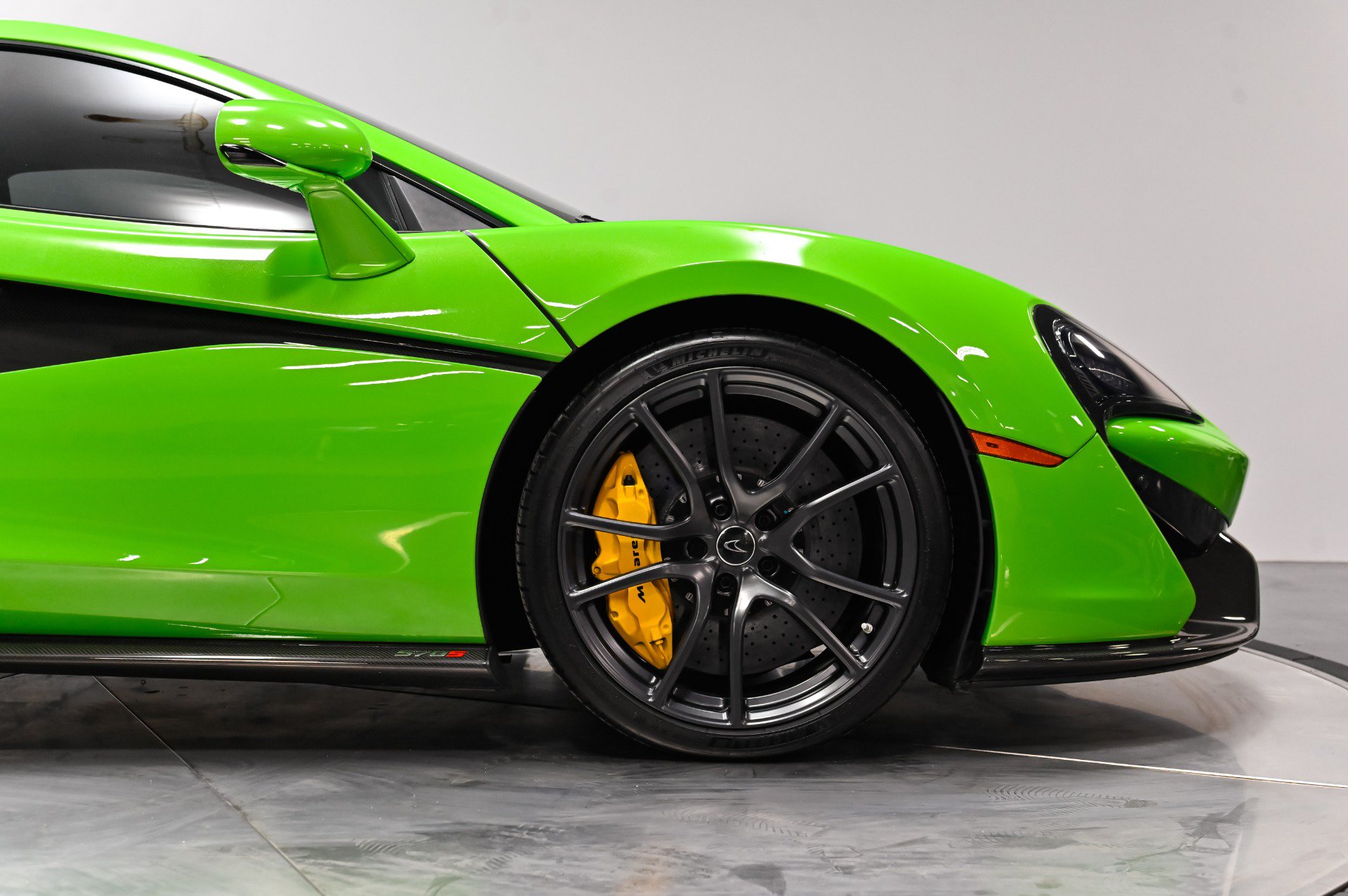 Used 2016 McLaren 570S Coupe RWD image 14