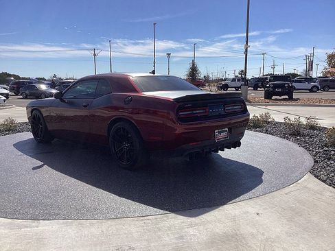 Used 2022 Dodge Challenger R/T Scat Pack w/ T/A Package image 7