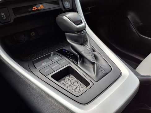 Used 2025 Toyota RAV4 XLE Premium FWD image 18