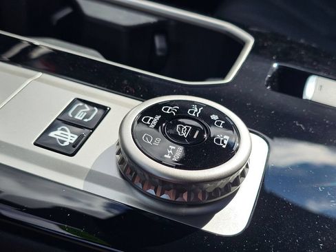 New 2026 Mitsubishi Outlander 4WD Plug-In Hybrid image 30
