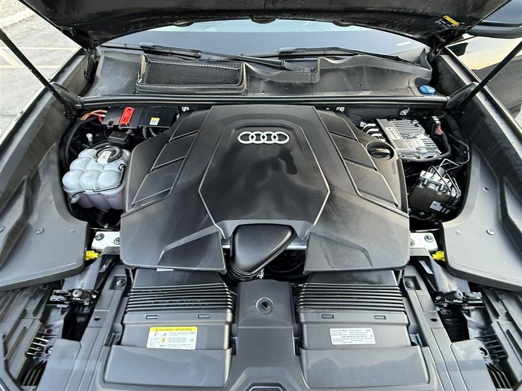 Used 2022 Audi Q8 Prestige w/ Prestige Package AWD/4WD image 34