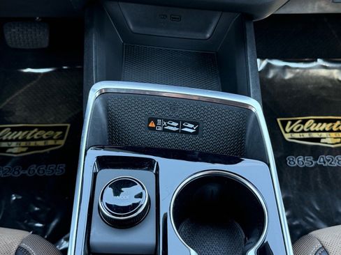 Used 2025 Chevrolet Equinox ACTIV w/ Safety and Technology Package image 18