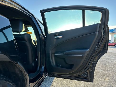 Used 2022 Dodge Charger SXT w/ Leather Interior Group image 19