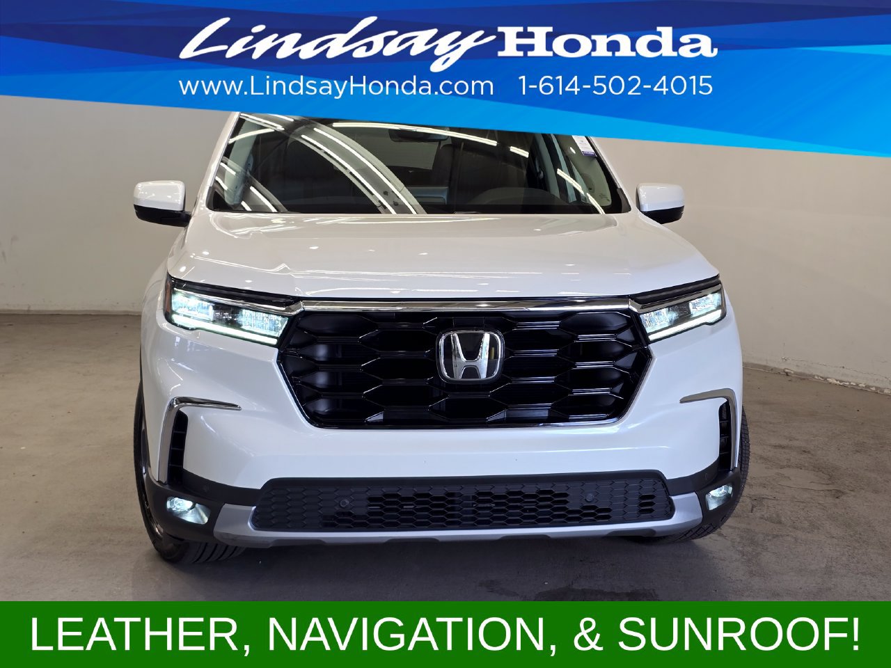 Used 2025 Honda Pilot Touring image 2
