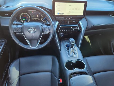 Used 2024 Toyota Venza Nightshade image 10