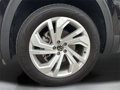 Used 2021 Volkswagen Atlas SE w/ Towing Package