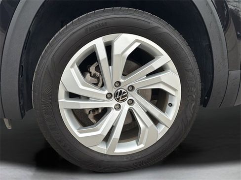 Used 2021 Volkswagen Atlas SE w/ Towing Package image 3