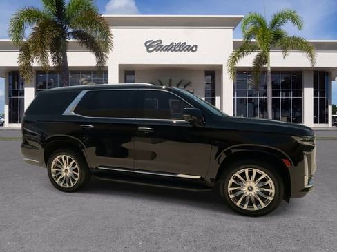 Used 2021 Cadillac Escalade Premium Luxury RWD image 17