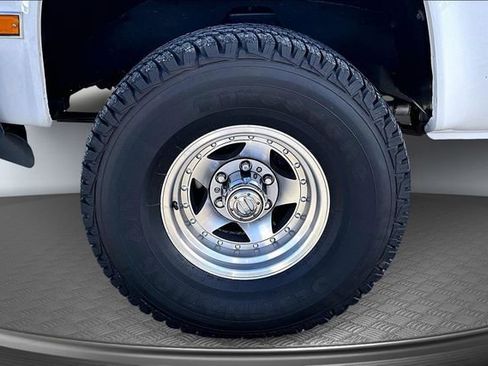 Used 1990 Chevrolet Blazer 4WD image 29