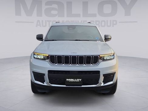 Used 2024 Jeep Grand Cherokee L Laredo w/ Trailer Tow Package AWD/4WD image 8