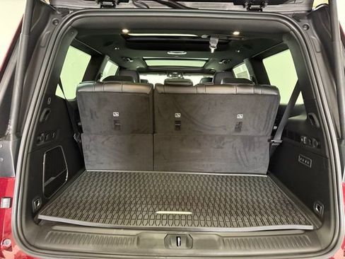 New 2026 Jeep Grand Wagoneer 4WD image 9