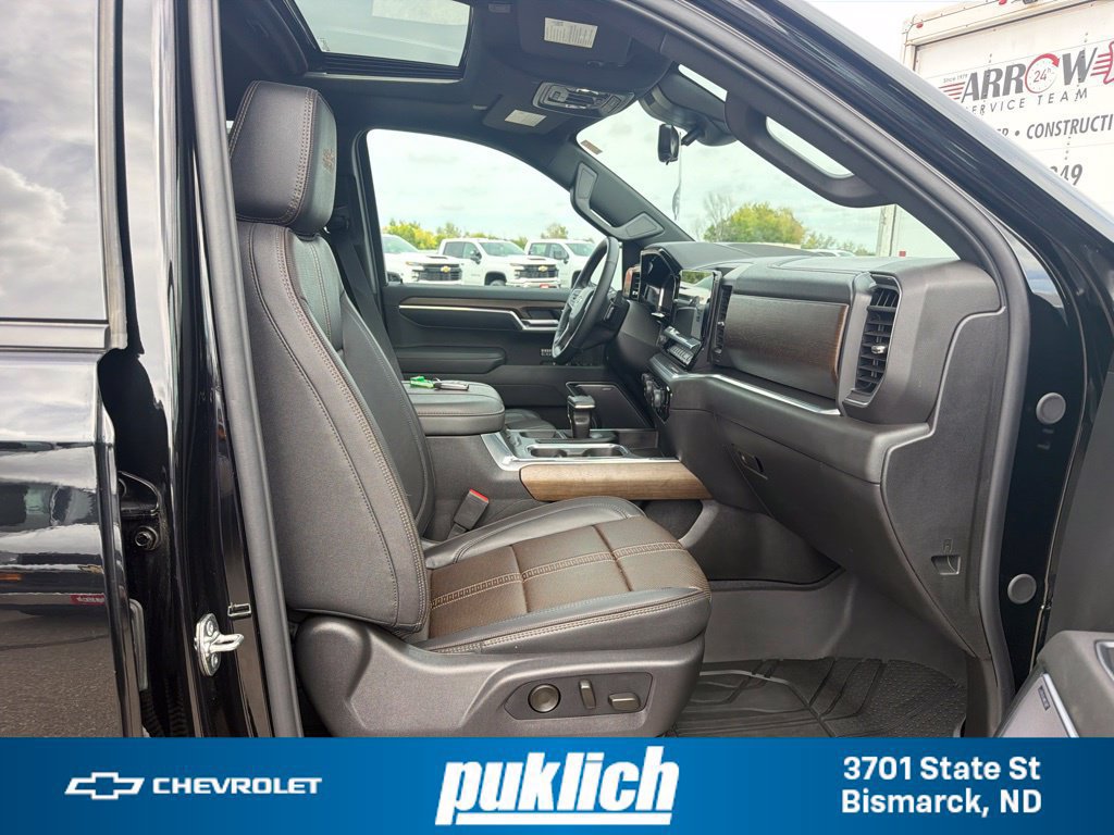Certified 2026 Chevrolet Silverado 1500 High Country w/ Midnight Edition AWD/4WD image 38
