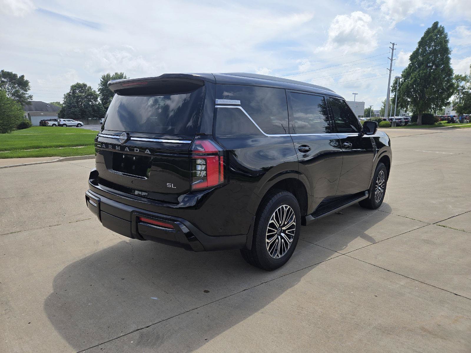 Used 2025 Nissan Armada SL w/ Captain's Chari Seat Package AWD/4WD image 3
