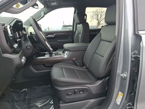 New 2026 GMC Sierra 1500 SLT w/ SLT Premium Package image 6