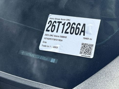 Used 2025 GMC Sierra 2500 AT4 w/ Technology Package image 33