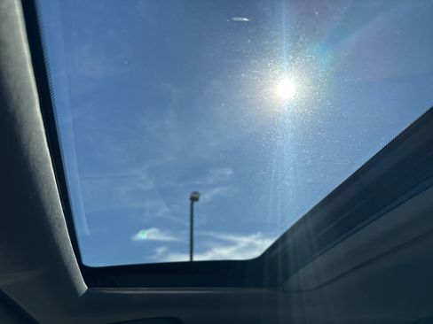 Used 2017 Honda Accord EX image 13