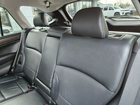 Used 2016 Subaru Outback 3.6R Limited image 18