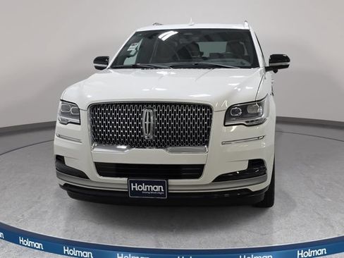 Certified 2024 Lincoln Navigator L Reserve AWD/4WD image 2