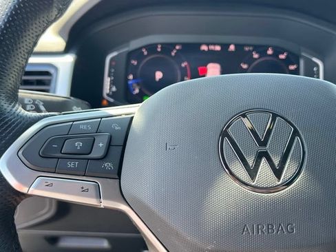 Used 2022 Volkswagen Atlas Cross Sport SEL R-Line AWD/4WD image 20