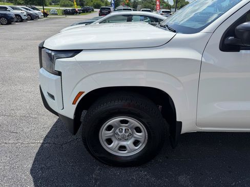 Used 2024 Nissan Frontier S w/ Technology Package AWD/4WD image 11