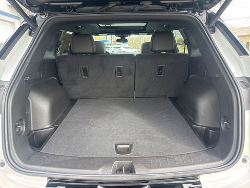 Used 2022 Chevrolet Blazer RS w/ Enhanced Convenience Package AWD/4WD image 17