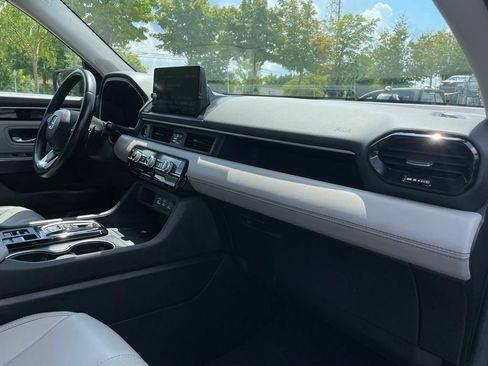 Used 2025 Honda Pilot Touring image 37