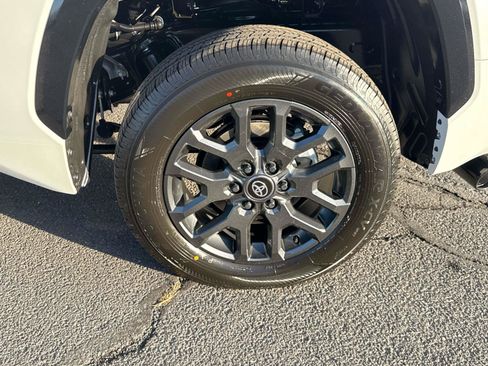 New 2026 Toyota Tundra Platinum AWD/4WD image 6