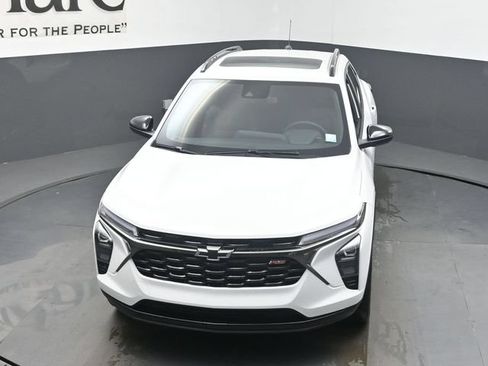 New 2026 Chevrolet Trax RS w/ Sunroof Package FWD image 37