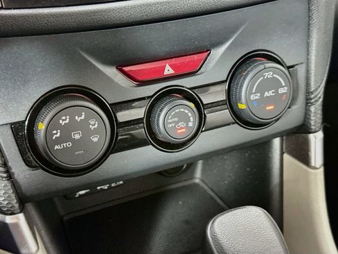 Used 2021 Subaru Forester AWD/4WD image 18