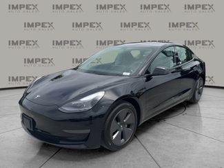 Used 2023 Tesla Model 3 Standard Range RWD video 1