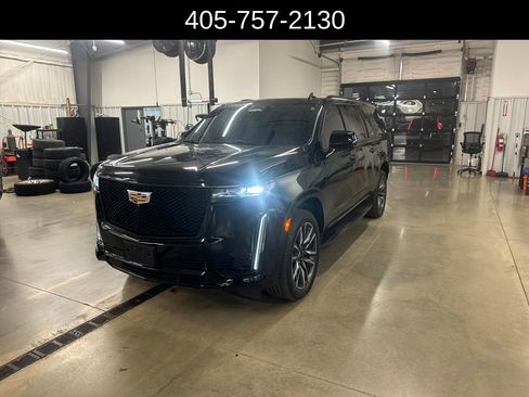 Used 2022 Cadillac Escalade ESV Sport image 1