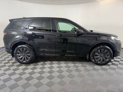 New 2025 Land Rover Discovery Sport S image 9